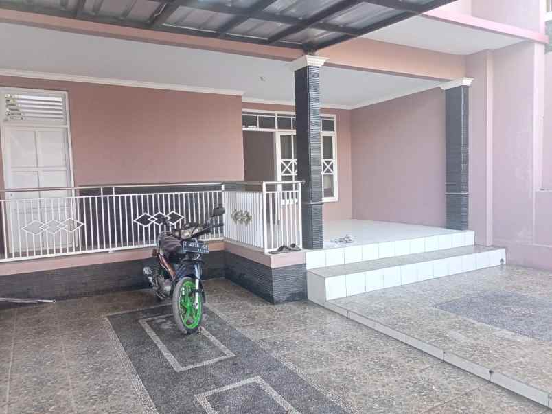 rumah jl raya kadungora garut