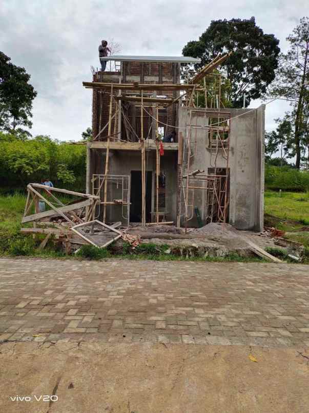 rumah jl sekesalam girimekar kec