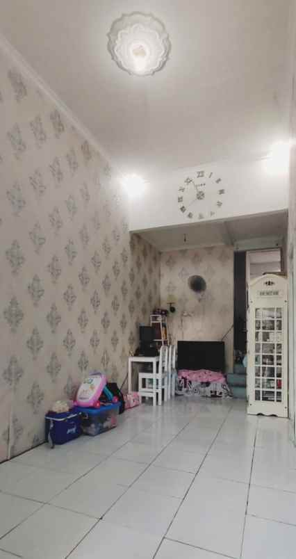 rumah jl sumatera jombang