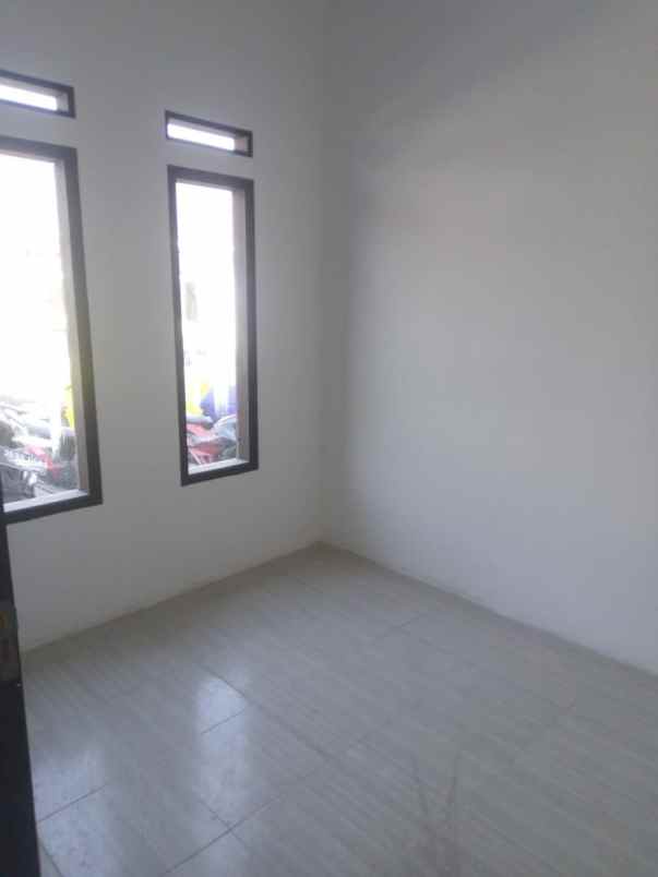 rumah jln paniisan pameungpeuk