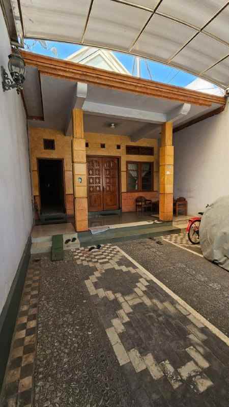 rumah jumbo ngantong daerah prapen tenggilis mejoyo