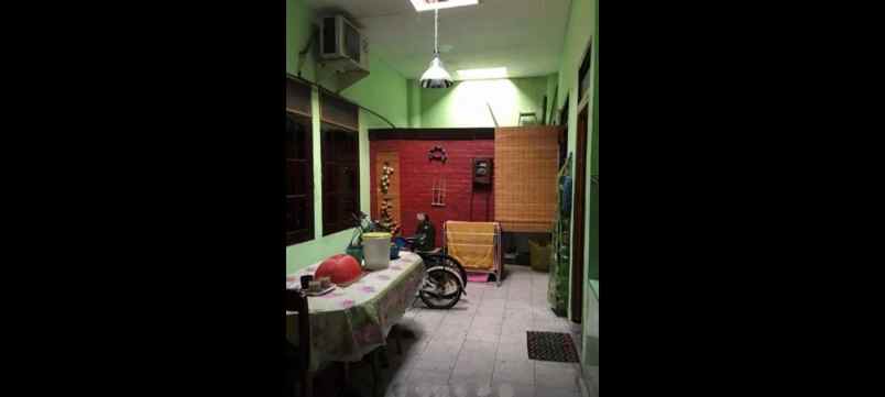 rumah ketintang madya