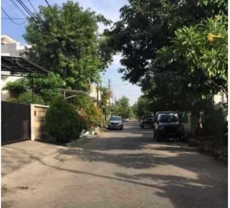 rumah ketintang madya