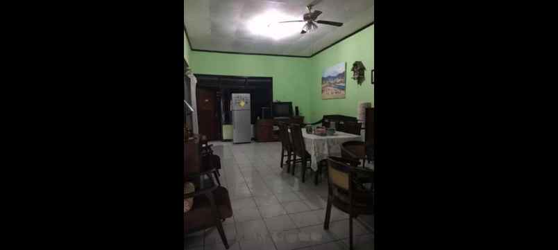 rumah ketintang madya