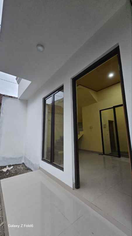 rumah klasik amerika 700 jutaan di jakarta timur