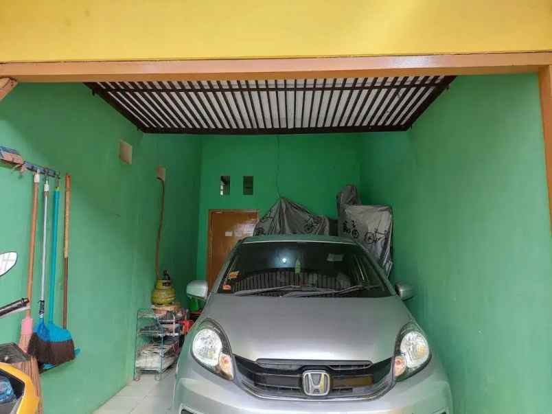 rumah komplek pesona anggrek