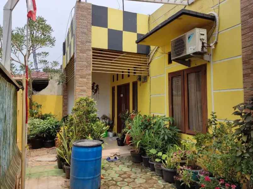 rumah komplek pesona anggrek