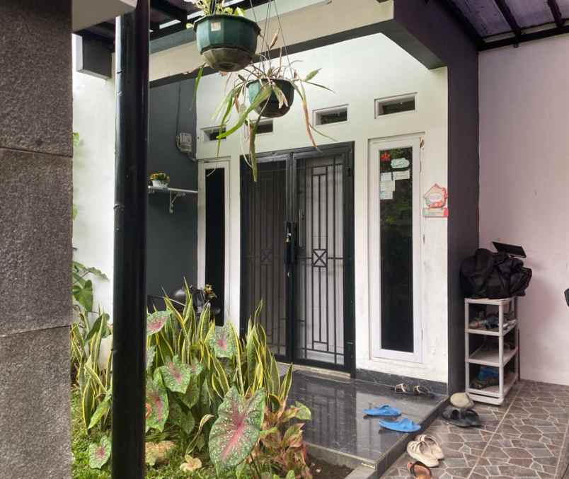 rumah komplex siap huni full renov