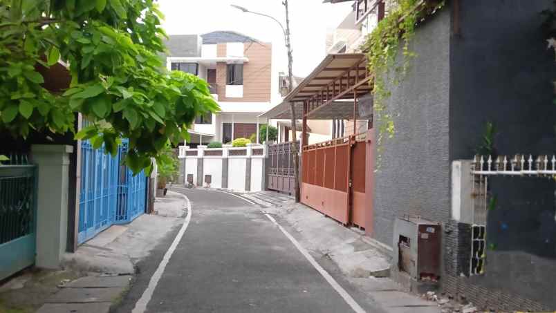 rumah lama di bendungan hilir jakarta