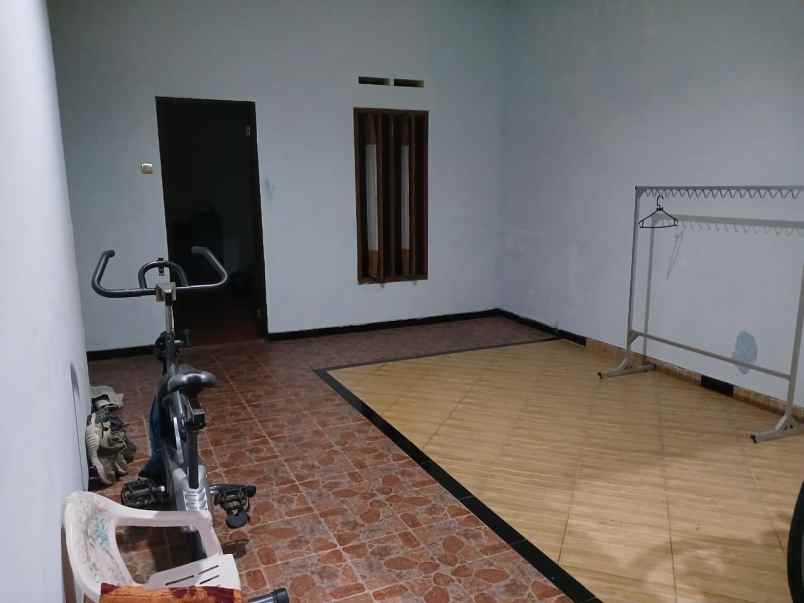 rumah luas siap huni lokasi di jl puntodewo malang