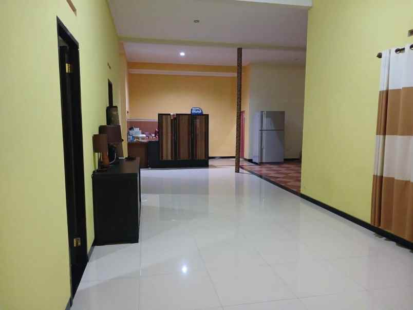 rumah luas siap huni lokasi di jl puntodewo malang