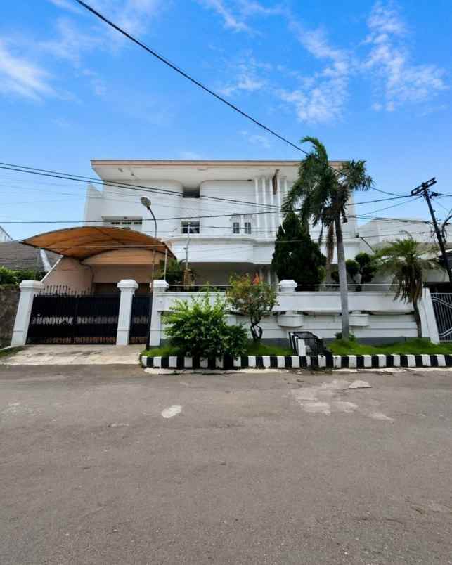 rumah manyar kertoarjo sby strategis siap huni