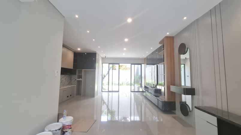 rumah mewah 2 lantai siap huni di purwomartani sleman