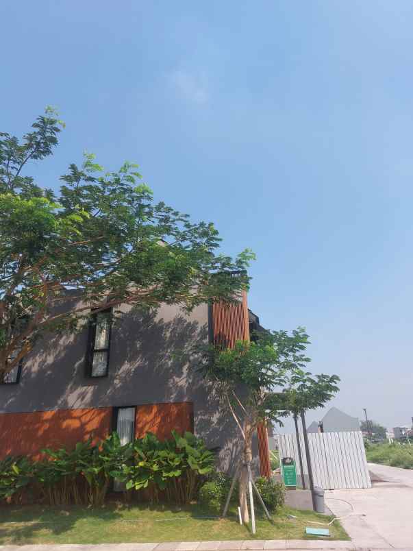 rumah mewah 2 lt semarang kota dekat pelabuhan