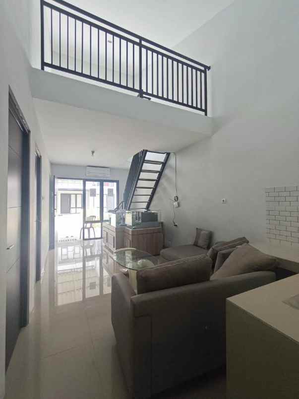 rumah mezzanine setu fasilitas lengkap