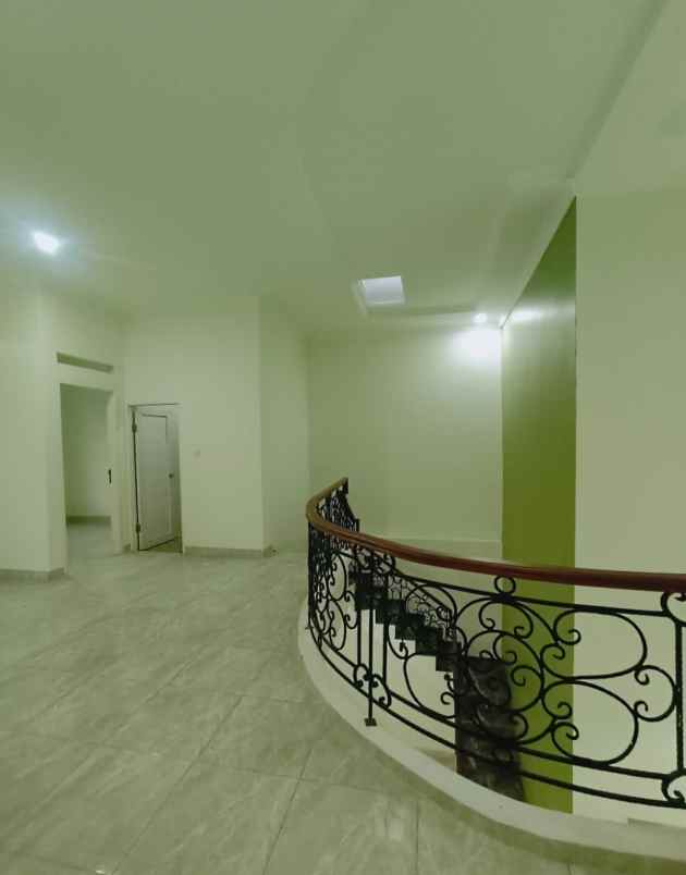 rumah minimalis modern siap huni area bintaro