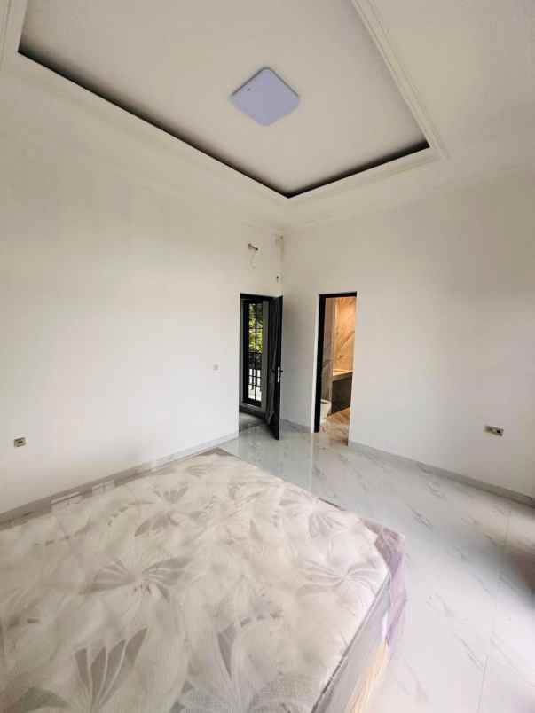 rumah modern 2 lantai di godean