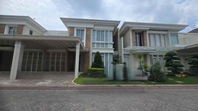 rumah mossel bay pakuwon city minimalis strategis