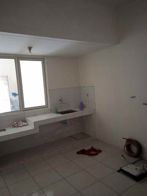 rumah murah di cluster fedora suvarna sutera tangerang