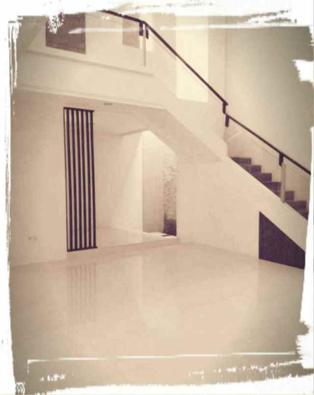 rumah nginden intan barat