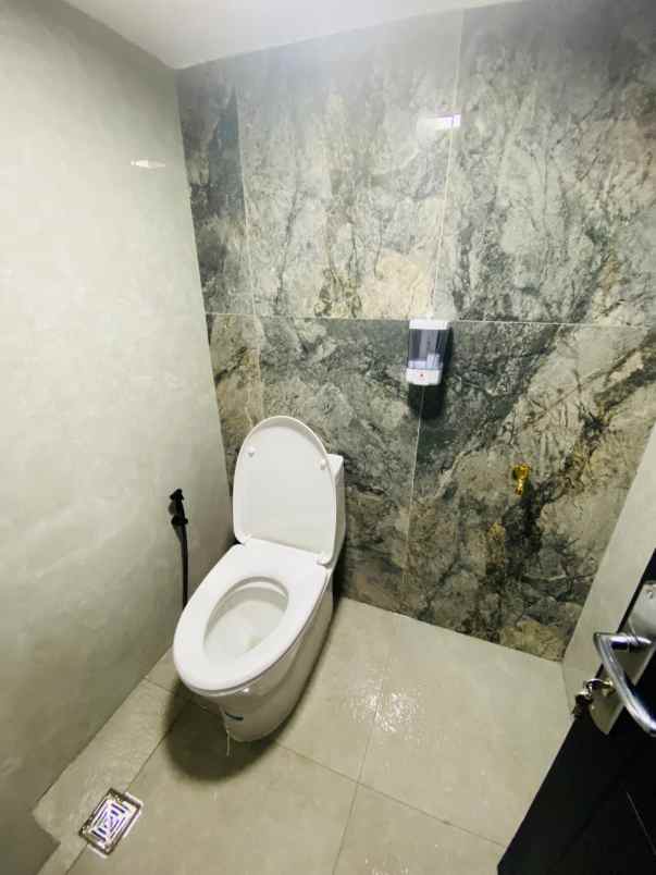 rumah nyaman 2 lantai dijual di kreo tangerang