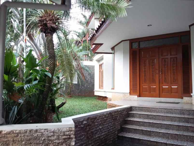 rumah pinguin mewah siap huni