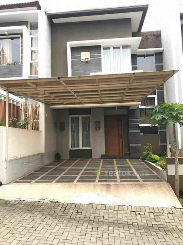  Rumah  Minimalis  Modern Pondok Hijau Dekat Setiabudi  