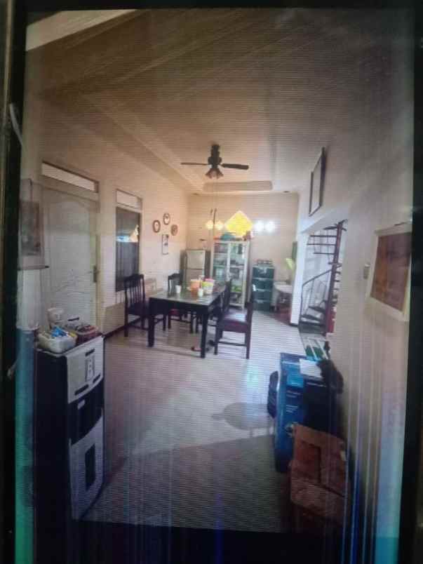 rumah rungkut permai row 2 5 mobil