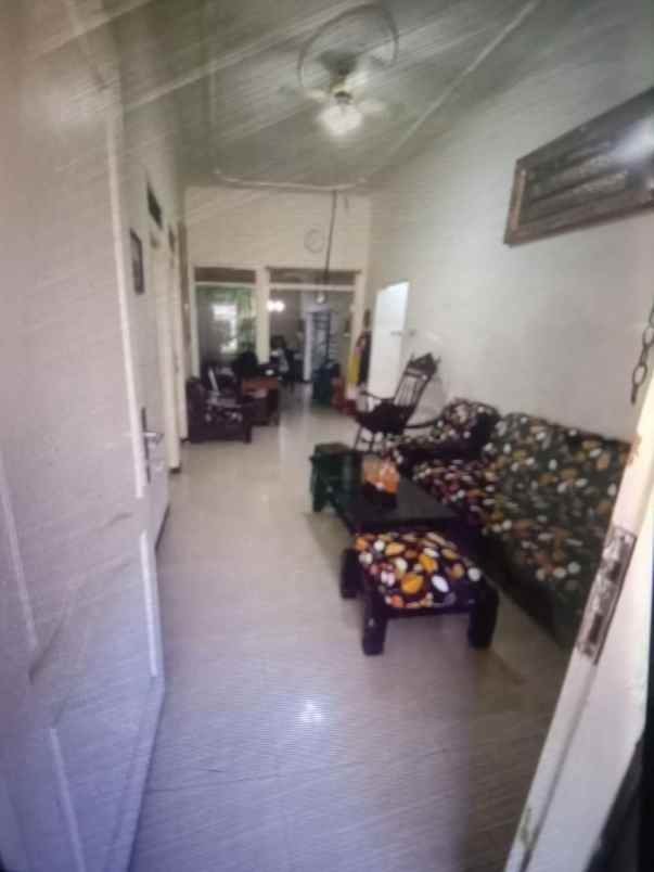 rumah rungkut permai row 2 5 mobil