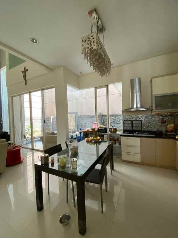 rumah san diego pakuwon city strategis minimalis