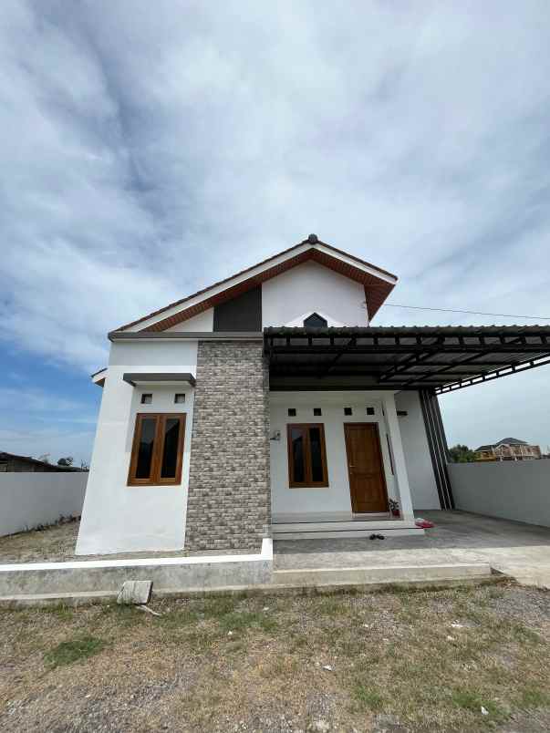 rumah scandinavian di solo