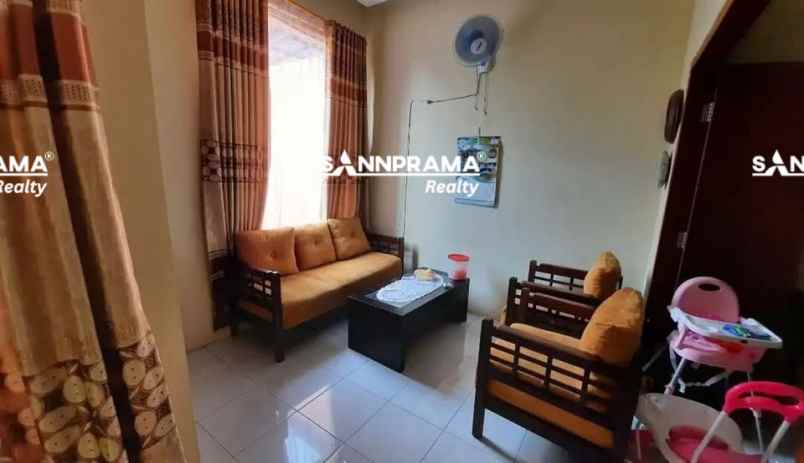 rumah second 2 lantai strategis di depok utara