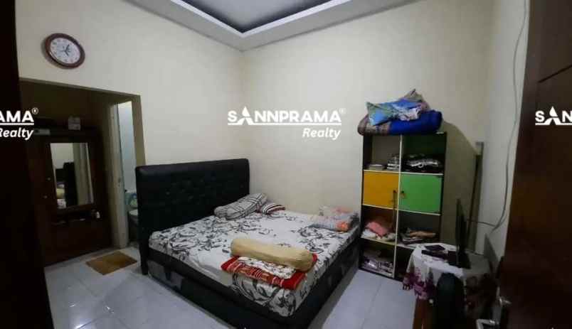 rumah second 2 lantai strategis di depok utara