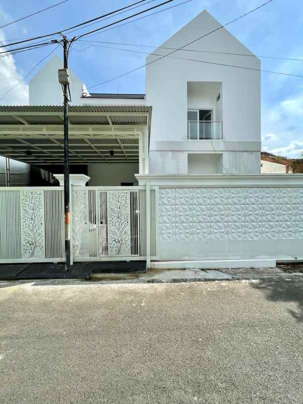 rumah second dalam komplek cipinang indah 1 jaktim