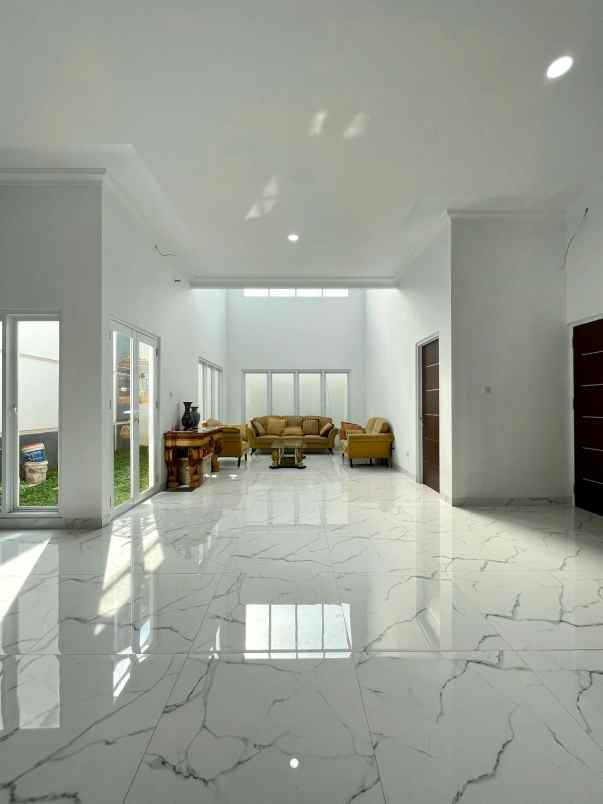 rumah second dalam komplek cipinang indah 1 jaktim