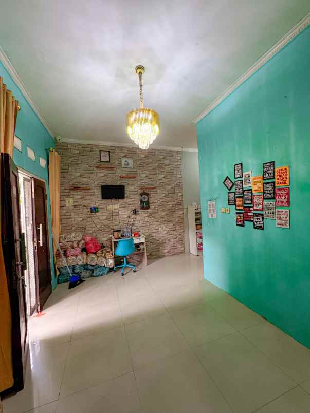 rumah second di perumahan bintara jaya village bekasi