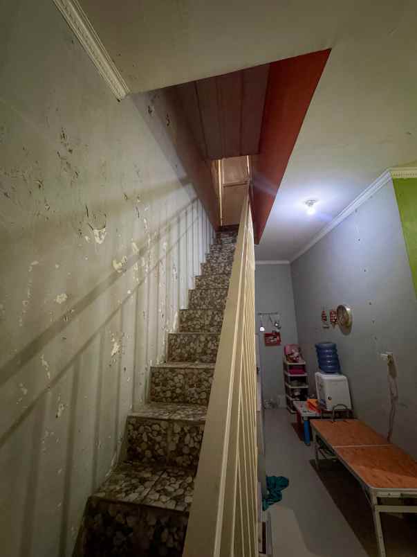 rumah second di perumahan bintara jaya village bekasi