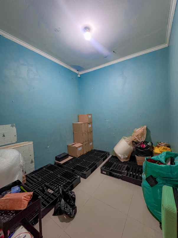 rumah second di perumahan bintara jaya village bekasi