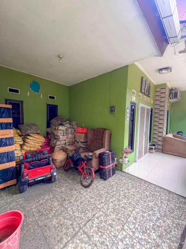 rumah second di perumahan bintara jaya village bekasi