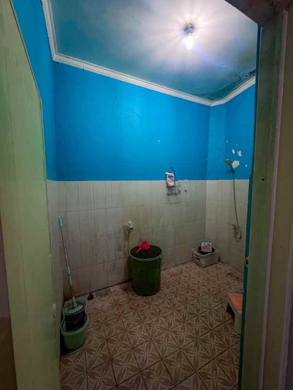 rumah second di perumahan bintara jaya village bekasi