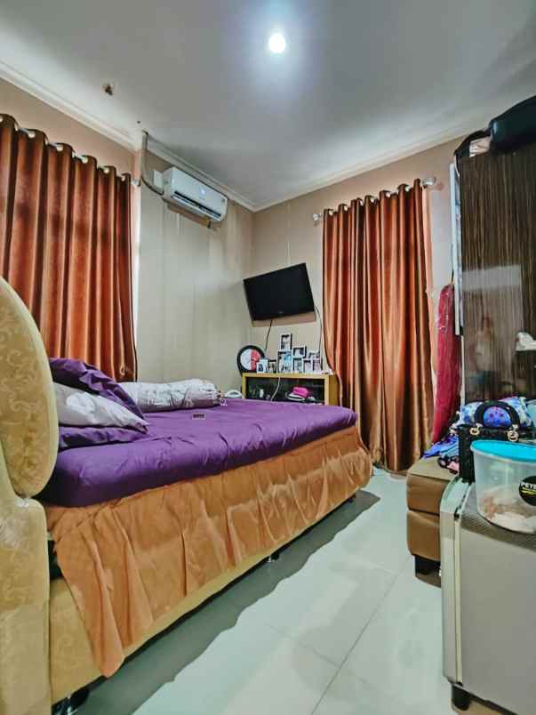 rumah second terawat dalam cluster di kalisari jaktim