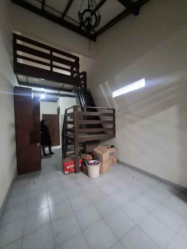 rumah secondary bebas banjir di pondok kopi jaktim