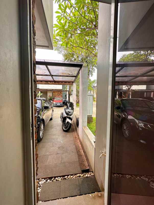 rumah seken bonus furnish di cipayung jakarta timur