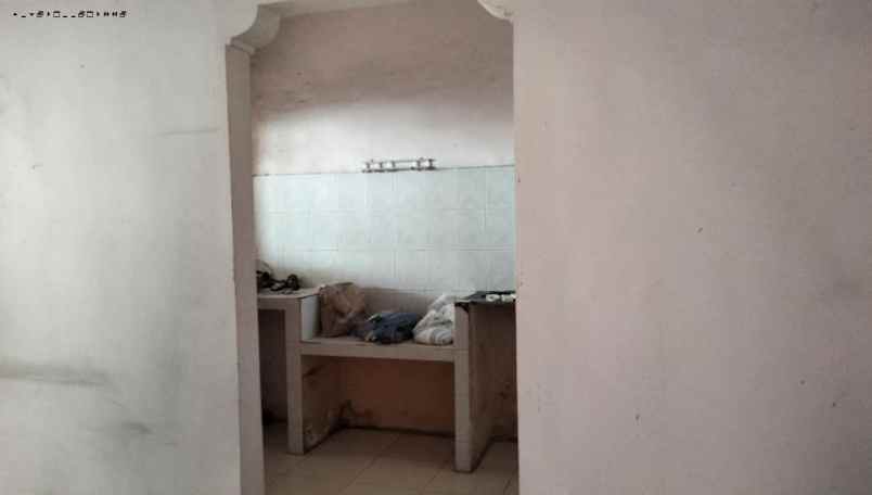 rumah setro hadap barat strategis