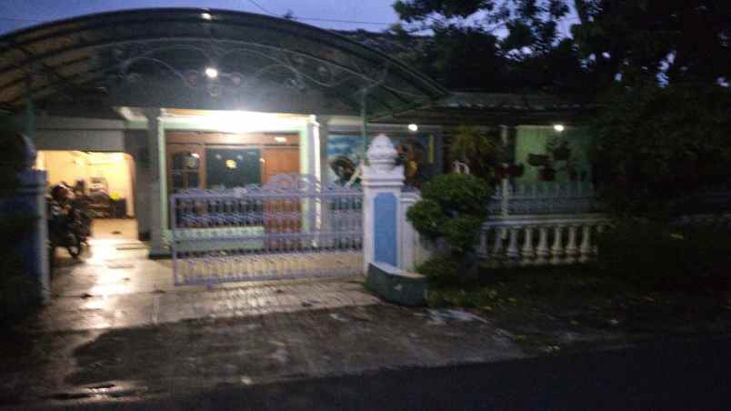 rumah siap huni dekat alun alun karanganyar