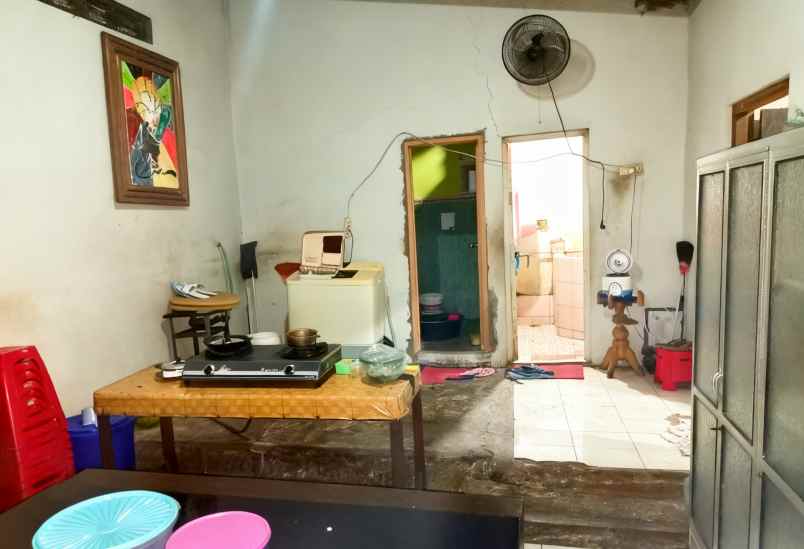 rumah siap huni dekat jalan ray