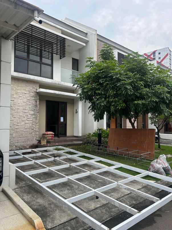 rumah siap huni di cluster burgundy summarecon bekasi