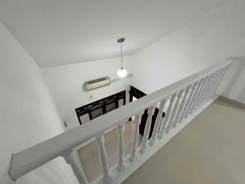 rumah siap huni di pondok bambu jakarta timur
