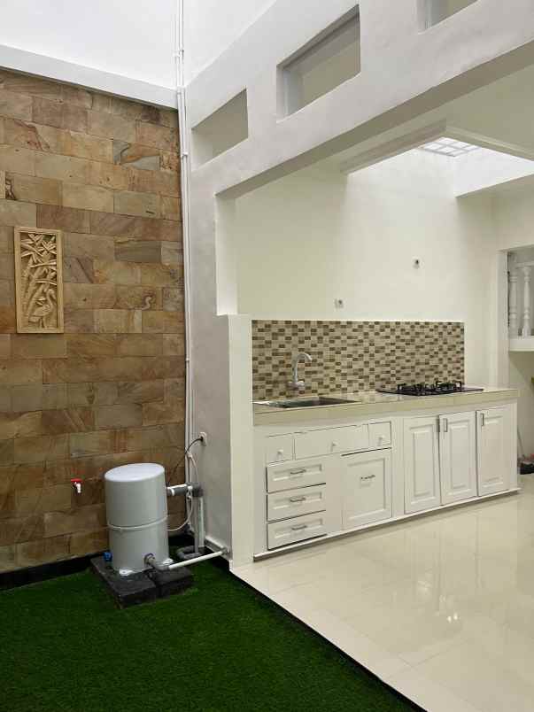 rumah siap huni di pondok bambu jakarta timur