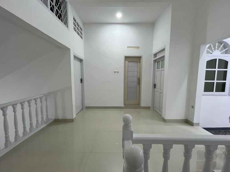 rumah siap huni di pondok bambu jakarta timur